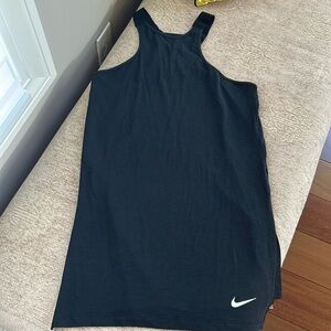 NIKE DRIFIT HIGH NECK TANK